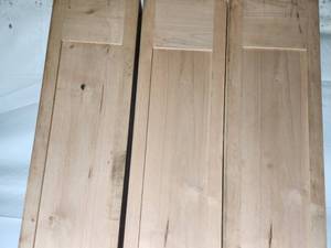 3-1578 knotty Alder closet doors