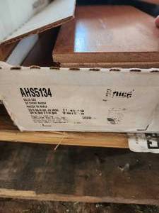1 box oak marsh hardwood flooring
