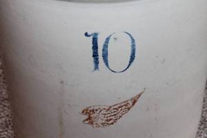 lot 17 image: Antique Red Wing 10 Gallon Stoneware Crock