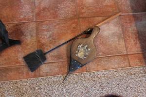 lot 22 image: Vintage Fireplace Tool Set