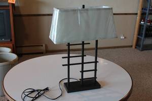 lot 28 image: Modern Table Lamp with Geometric Black Metal Base and Rectangular Shade