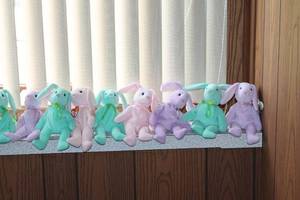 lot 68 image: Lot of 20 Ty Beanie Baby Bunnies