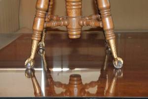 lot 99 image: Vintage Wooden Swivel Stool with Decorative Feet