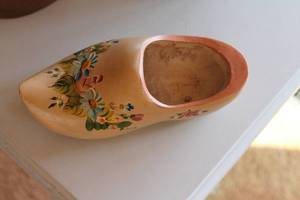 lot 118 image: Assorted Decorative Items and Collectibles Lot