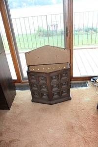lot 123 image: Vintage Wooden Storage Cabinet with Hinged Top