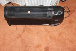 lot 134 image: Honeywell Electric Heater