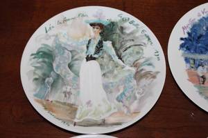 lot 900 image: Set of 9 Henri dArceau & Fils Collection Plates