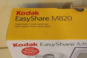 lot 155 image: Kodak EasyShare M820 Digital Frame