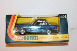 lot 157 image: Corgi Mercedes-Benz 350SL Diecast Model