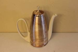 lot 163 image: Vintage Coffee and Tea Set with Creamer and Sugar Bowl