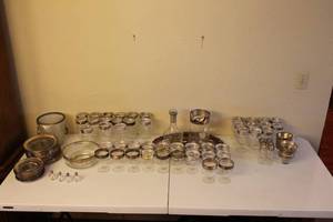 lot 164 image: Vintage Silver Rimmed Glassware and Serving Set
