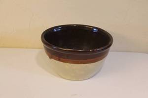 lot 166 image: Vintage Stoneware & Crock Lot Sourdough, Mixing Bowls, Lidded Jars