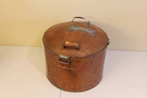 lot 183 image: Vintage Copper Boiling Pot with Lid