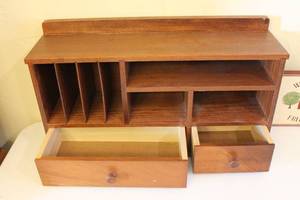 lot 195 image: Wooden Organizer Shelf with Welcome Friends Sign