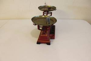 lot 201 image: Vintage Henry Troemner Cast Iron Balance Scale
