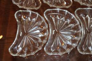 lot 206 image: Set of 8 Crystal Kidney-Shaped Dishes