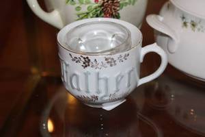 lot 226 image: Vintage Assorted Teapot and Ceramic Collection