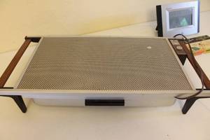 lot 252 image: Honeywell Atomic Clock, Vintage Westinghouse Thermometer Set and Waring Buffet Warming Tray Lot