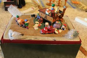 lot 269 image: Hallmark Keepsake Ornament Studio Limited Edition Santas Desk 2001