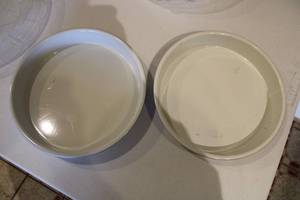 lot 284 image: Collection of Plastic and Metal Serving Trays