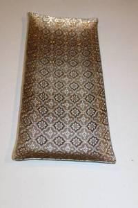 lot 290 image: Decorative Glass Tray with Intricate Gold Pattern