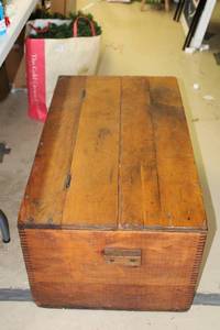 lot A-295 image: Vintage Wooden Storage Chest