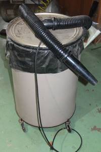 lot 313 image: Shop Vacuum Dust Collector Model 315.196060