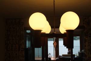 lot 321 image: Mid-Century Modern 6-Globe Chandelier