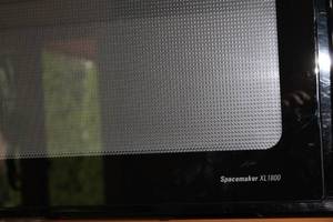 lot 326 image: GE Spacemaker XL1800 Over-the-Range Microwave