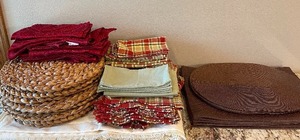lot 16 image: LOT 59 pieces- Table Linens, Wicker Placemats, Napkins