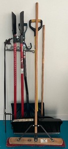 lot 62 image: Post Hole Digger, Shovel and gardening lot