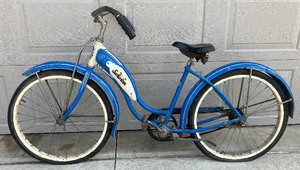 lot 69 image: 1950s Schwinn Womens Bicycle