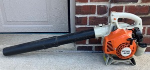 lot 24 image: Stihl BGSS Gas Leaf Blower 