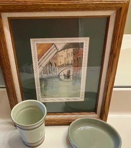 lot 119 image: Bathroom Decor