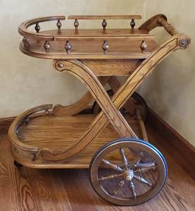 lot 88 image: Oak Bar Cart