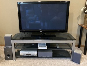lot 159 image: 50 Samsung Television Flatscree with Pioneer DVDSurround SoundSpeaker and TV Stand 7 PC