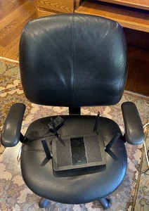 lot 113 image: Linksys EA8100 Wireless Router with Office Chair and Mat