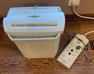 lot 134 image: Paper Shredder and Surge Protector
