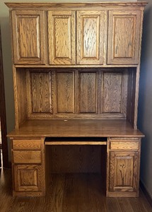 lot 152 image: Two Piece Office Desk with Hutch