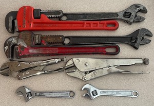 lot 63 image: Craftsman 14 Pipe Wrench and Vise Grips