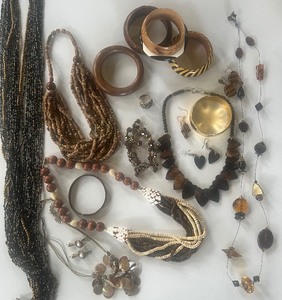 lot 224 image: Large Lot of Costume Jewelry Wood Bracelets, Beads, Beaded Belt