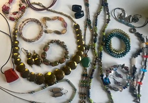 lot 221 image: Beaded and Metal Costume Jewelry Lot