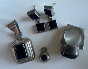 lot 222 image: Sterling Silver and Onyx Stone Earrings, Ring, Slide and Charm