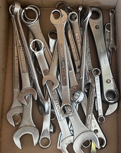 lot 38 image: 31 Piece Hand Wrench LOT - Craftsman, Allied Pro