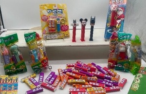 lot 27 image: Pez Dispensers Lot