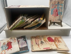 lot 40 image: Vintage Sewing Patterns