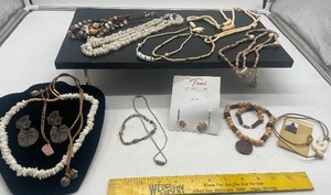 lot 41 image: Polynesian BoneShell Beads MIsc. Jewelry Lot Hard Carved Necklace