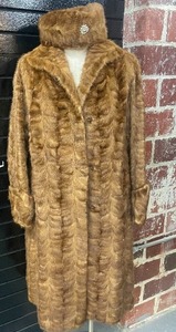lot 50 image: Vintage Fur Coat (possibly rabbit) Petite with Matching Pill Box Hat Kerstens of Rochester MN