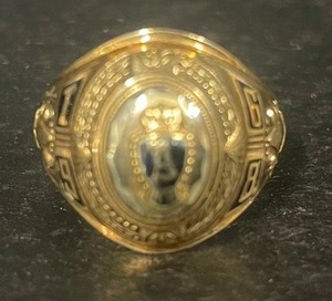 lot 58 image: 1968 Jostens Class Ring Size 5.5 10K