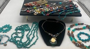lot 59 image: Colorful Beaded Jewelry Lot Southwest Colors